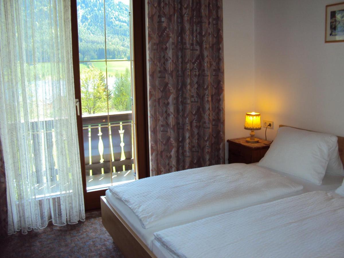 Haus Alpenfriede Hotel Weissensee Exterior foto