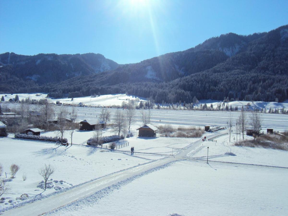 Haus Alpenfriede Hotel Weissensee Exterior foto