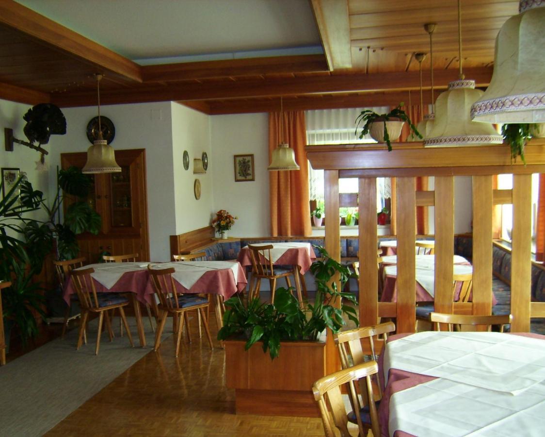 Haus Alpenfriede Hotel Weissensee Exterior foto